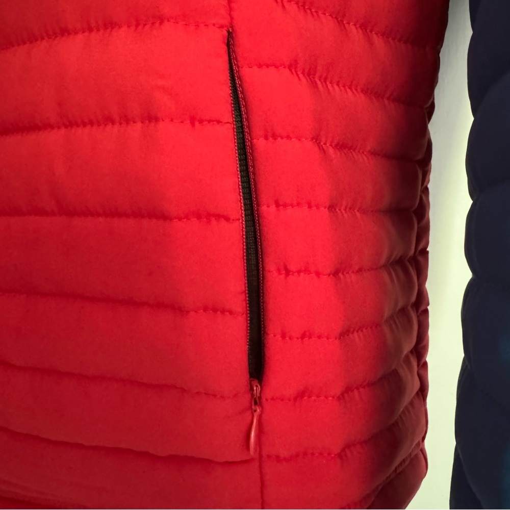 DC Wonder Woman Run Series Puffer Jacket - Ventures Endurance - Picture 3 of 10